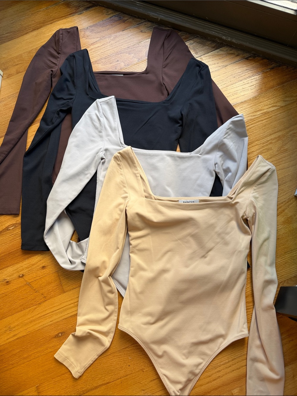 BUNDLE (4) Babaton Contour Long-Sleeve Scoop Neck Bodysuits